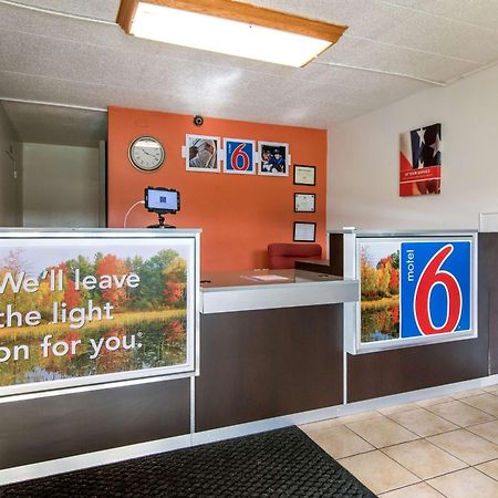 Motel 6-New Stanton, Pa Bagian luar foto