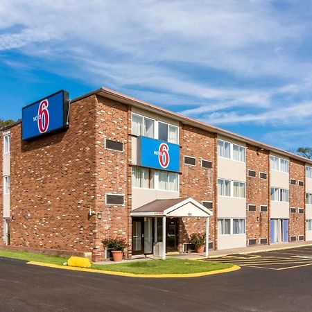 Motel 6-New Stanton, Pa Bagian luar foto