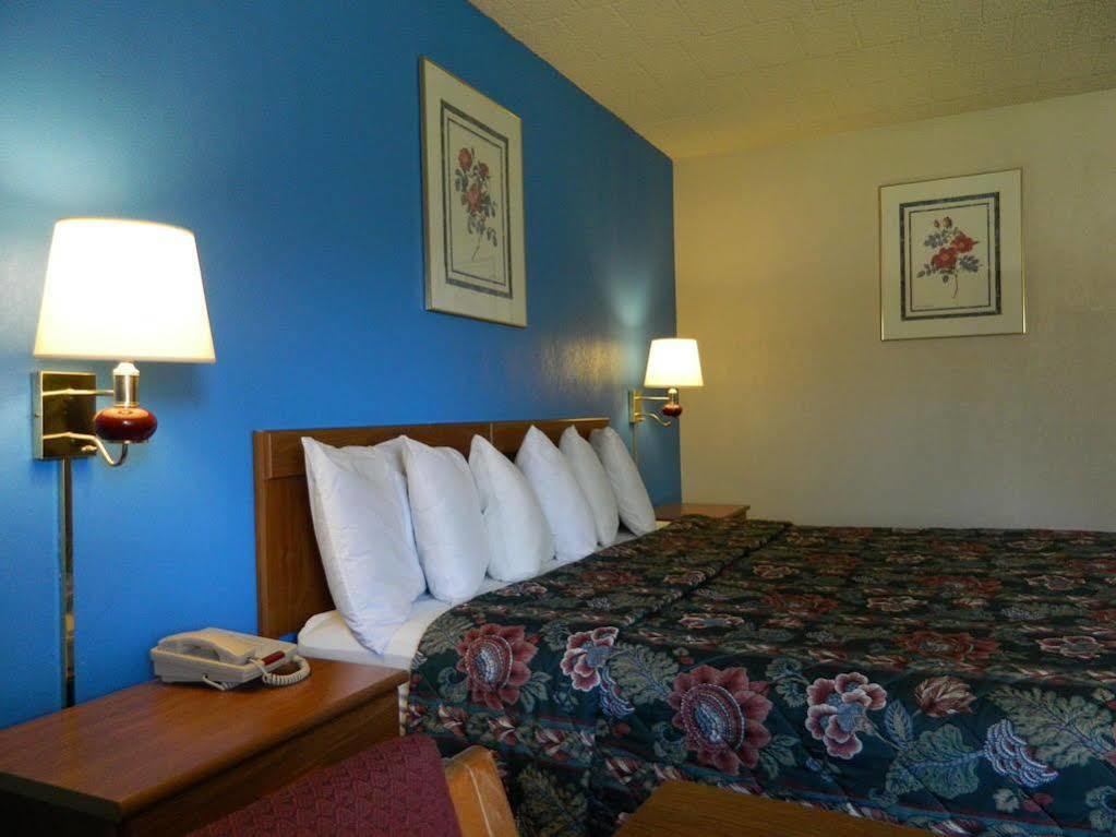 Motel 6-New Stanton, Pa Bagian luar foto