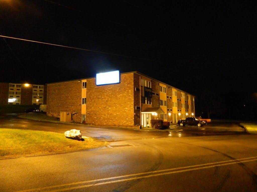 Motel 6-New Stanton, Pa Bagian luar foto