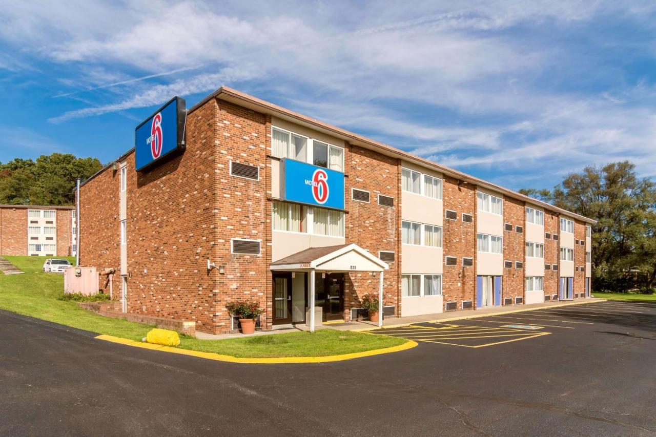 Motel 6-New Stanton, Pa Bagian luar foto